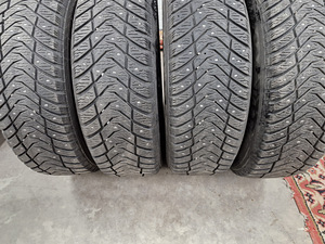 YOKOHAMA ICEGUARD 225/65 R17 (1 foto / 5)