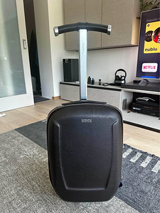 Suitsupply Race Case чемодан и самокат в одном! (1 фото из 5)