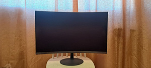 Monitor 27 Samsung C27T550 Curved (1 foto / 4)
