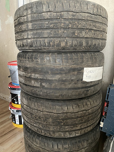 Veljed koos rehvidega Mercedes (1 foto / 3)