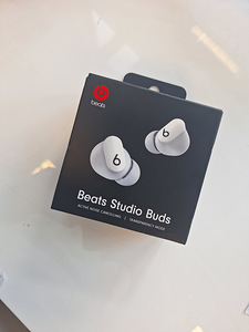 Beats Studio Buds (2 фото из 4)