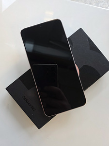 Samsung Galaxy S22 5G 256Gb Pink (2 foto / 4)
