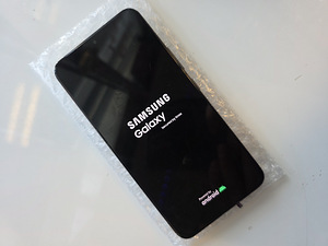 Samsung Galaxy S22 8/128GB Black (2 foto / 2)