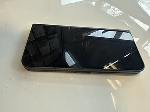 Google Pixel 9 Pro FOLD 16/256GB (4 foto / 6)