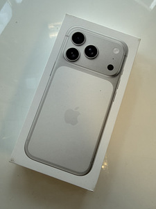 iPhone 17 Pro Max 256GB НОВЫЙ (1 фото из 4)