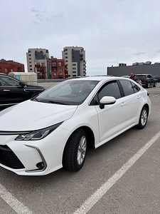 Toyota Corolla Hybrid LPG 2022 rent (3 foto / 5)