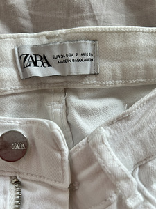 Джинсы Zara (2 фото из 2)