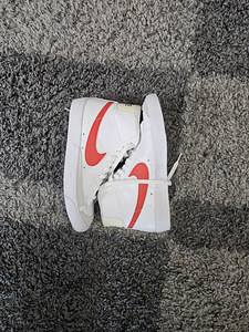 Nike saapad (1 foto / 2)