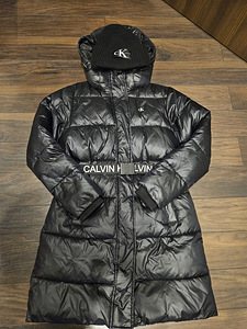 Куртка Calvin Klein + шапка 150 евро