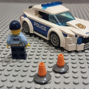 LEGO City 60239 Police Patrol Car (2 foto / 2)