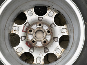 205/60 R16 шипованные шины Bridgestone (7-7.5 мм) + литые ди (4 фото из 6)