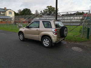 Suzuki Grand Vitara 1,6L 2007 (7 foto / 15)