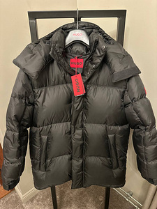 HUGO BOSS (2 фото из 8)
