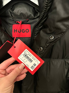 HUGO BOSS (3 фото из 8)