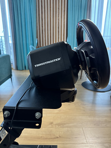 Thrustmaster T248 + Thrustmaster TH8S Shifter + подставка (9 фото из 10)