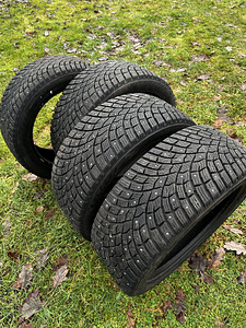 Triangle Icelynx naastrehvid 245/45 R18 (5 foto / 8)