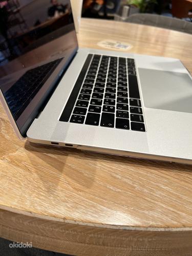 Apple MacBook Pro 2018 | 15,4 дюйма | Сенсорная панель (фото #3)