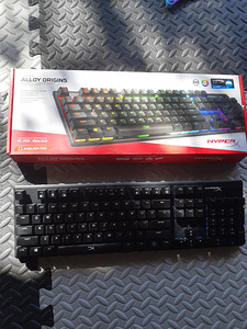 Hyperx alloy origins klaviatuur (1 foto / 1)
