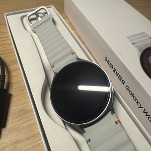 Samsung Galaxy Watch 7 44mm (2 foto / 3)