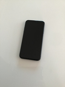 iPhone 11 64GB 88%aku (5 foto / 5)