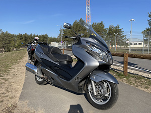 Suzuki burgman 400 2013a. (1 foto / 7)