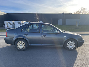 Volkswagen Bora 1.9 TDI 85 kW 2000 (8 foto / 15)
