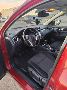 Nissan Qashgai 1.2 (7 foto / 10)