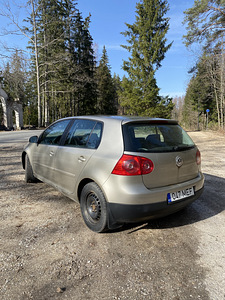 Golf V 1.6 75kw (4 foto / 5)