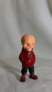 Mini-kuju „Skull Boy“ punases kapuutsis (dekoor/kogumine) (4 foto / 5)