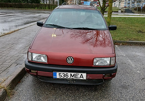 Volkswagen Passat B3 (7 foto / 13)