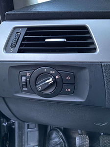 BMW e90 2006 года (12 фото из 13)