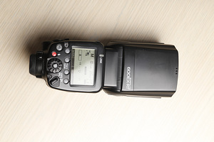 Canon 600EX-RT + Yongnuo YN-E3-RT (2 foto / 7)