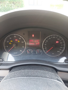 Volkswagen Golf V 1.6 BSE (75 kW), 2007, manuaal, remontimis (10 foto / 15)