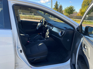 Продам Toyota Auris 2014г. (7 фото из 11)