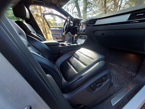 Volkswagen Touareg 4.1 V8 TDI (9 foto / 12)