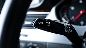 Audi A8 Long President klassi 3.0 184kW (12 foto / 15)