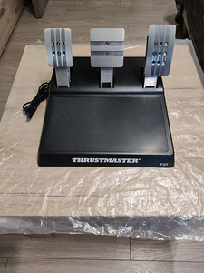 Thrustmaster TGT II педали (1 фото из 2)