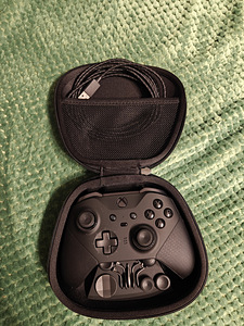Xbox Elite Wireless Controller Series 2 (2 фото из 3)