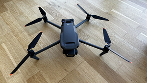 DJI Mavic 3 Classic + Fly more kit + DJI Care (5 foto / 7)