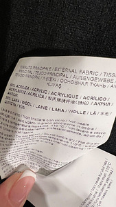 Versace kampsun ( 50% wool), seljas väga ilus (3 foto / 3)