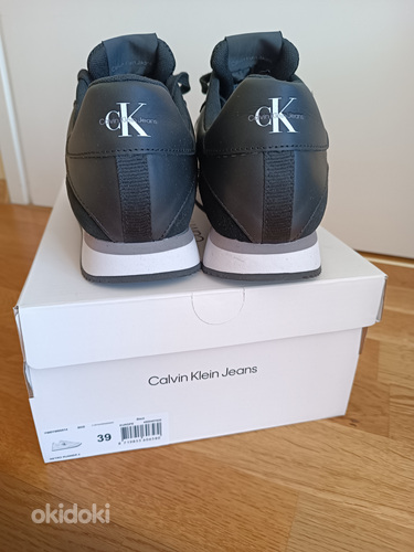 Новые черные туфли Calvin Klein s.39 (фото #4)