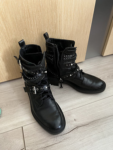 Ботинки Zara (3 фото из 3)