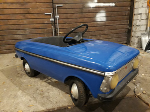 Müüa pedaalauto Moskvitš (1 foto / 5)