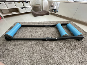 TacX Antares rattarullikud tubaseks treeninguks - trenažöör (1 foto / 2)