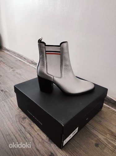 Uued TOMMY HILFIGER nahast saapad s39