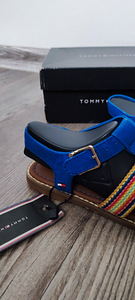 Uued Tommy Hilfiger sandaalid , 100% orig. (3 foto / 6)