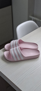 Новые! шлёпанцы Adidas, р. 37, 100% ориг. (2 фото из 7)