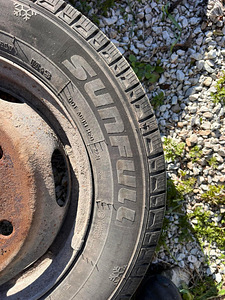 Rehvid Sprinter 195/70 R15c, tagasild, Lift Dhollandia (4 foto / 10)