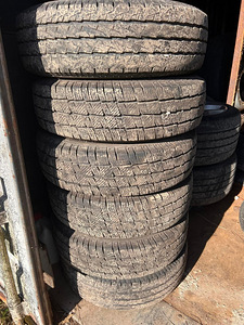 Rehvid Sprinter 195/70 R15c, tagasild, Lift Dhollandia (1 foto / 10)