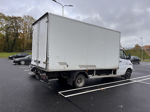 Veoteenused ja furgoonid koos autojuhiga, kuller, kaubik (4 foto / 6)